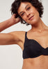 Nahaufnahme von einem Damen-Model, das HU black mikrofaser Bügel BH trägt