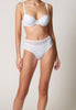 Vorderansicht von einem Damen-Model, das HU white mikrofaser Maxi Slip trägt